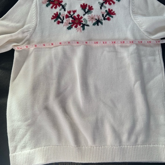 NWT: Girls Embroidered Cotton Holiday Sweater. - Picture 5 of 10